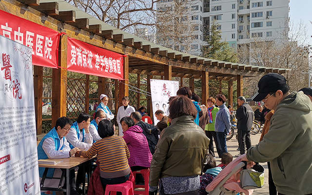 【学雷锋日】半岛手机官网（上海）有限公司,举办“爱满京城，牵手智慧家医”志愿服务活动(图2)